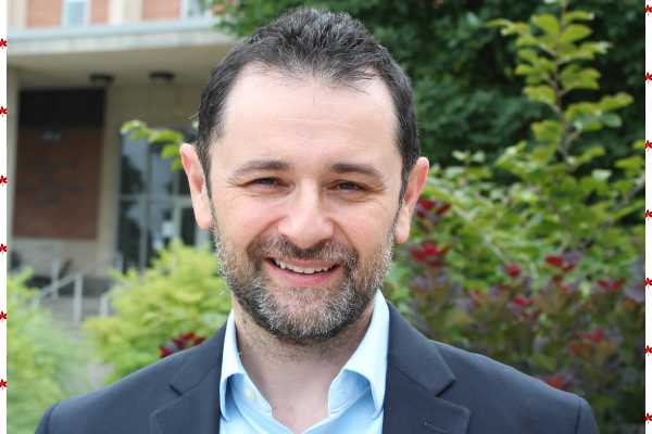 Photo portrait of Emmanuel Hatzakis