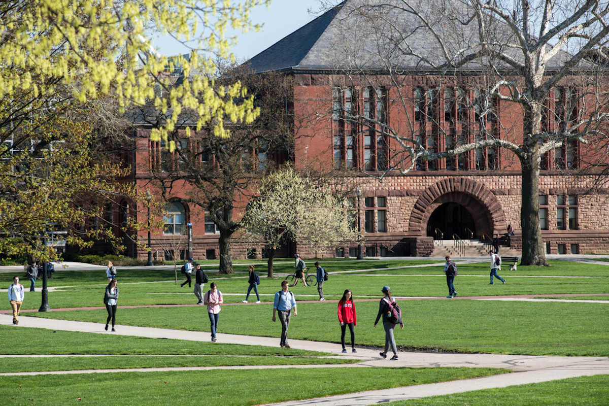 Photo of the Oval and Hayes Hall.